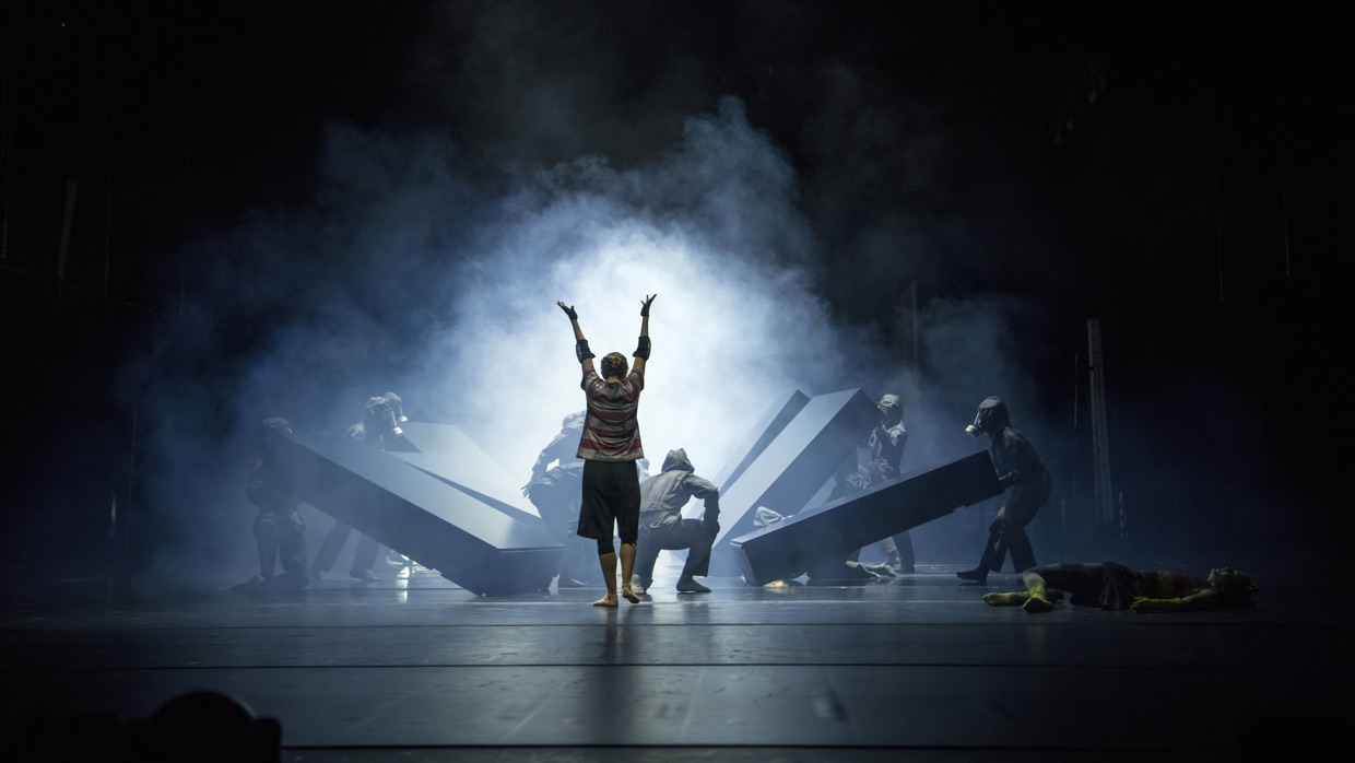 Ballett-Film ÜBER DEN WOLF von Goyo Montero