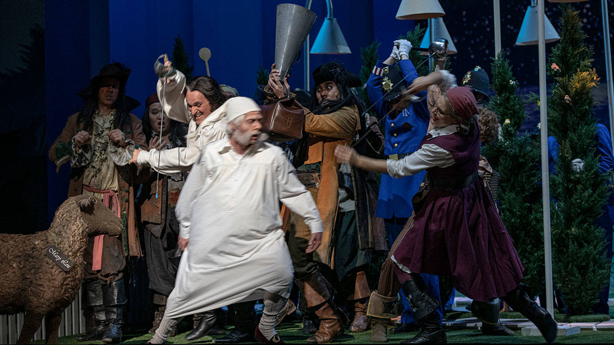 10PiratenPenzance275